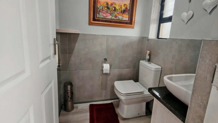 3 Bedroom Property for Sale in Reebok Western Cape